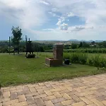 Berkenyes Haziko - Del-balaton Szolosgyorok