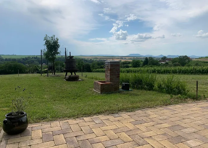 Berkenyes Haziko - Del-balaton Szolosgyorok